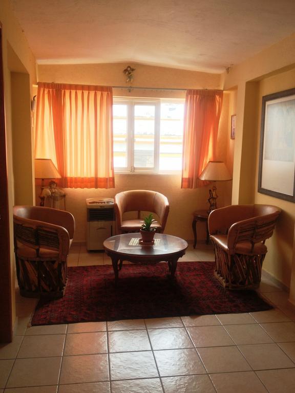 Residencia Los Angeles Bed and Breakfast Guadalajara Buitenkant foto